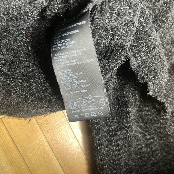 Black crop top long sleeve, very cute for occasions ! - Picture 6 of 6